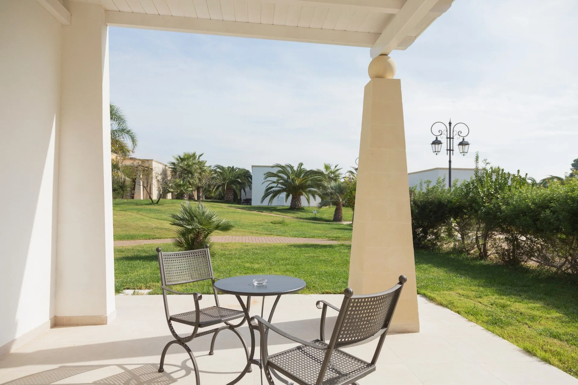giardino dei pini - puglia - italie - overdekt terras