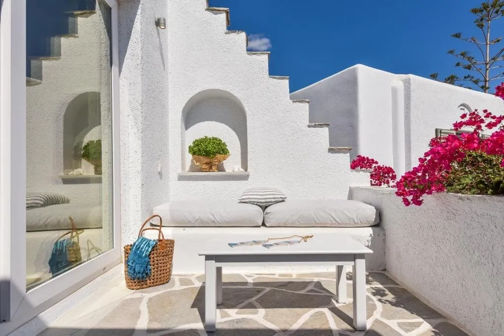 cavos hotel & suites - suite1.jpg