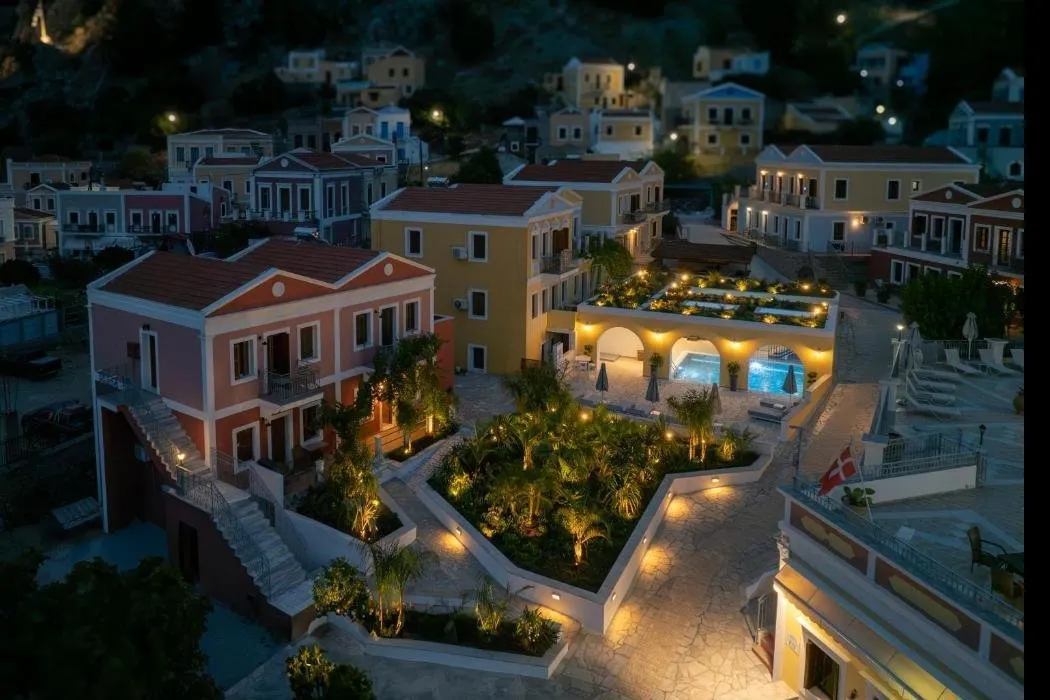 Hotel Opera House - by night