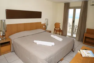 Golden Beach Hotel