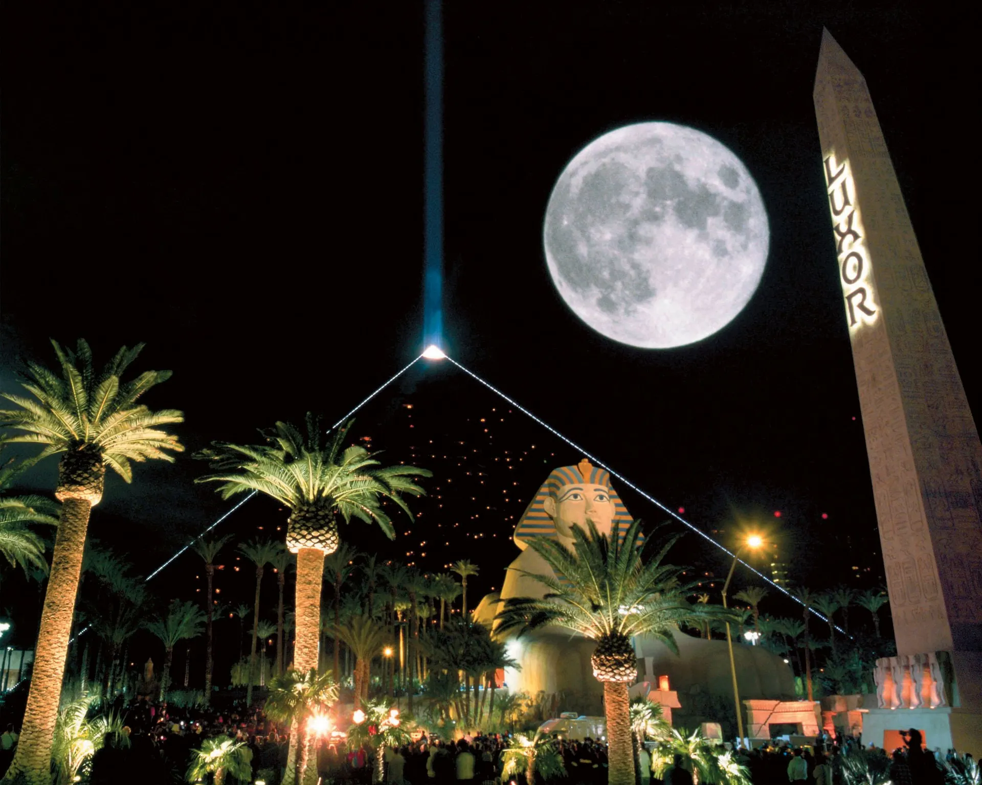 USA LVE Luxor ext