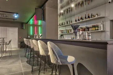 IKYK hotel - Alu Restobar