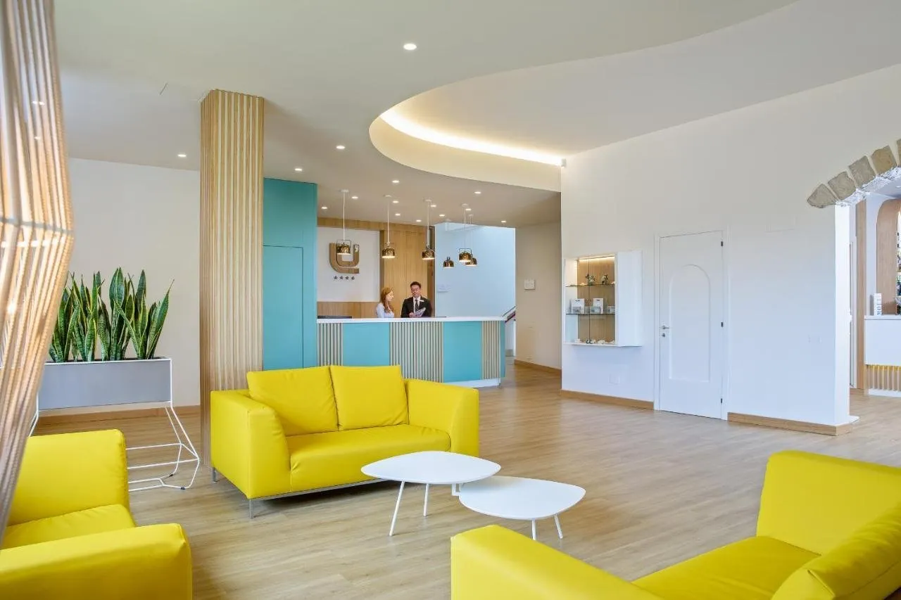 lu hotel porto pino - lobby.jpg