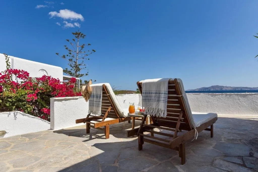 cavos hotel & suites - suite.jpg