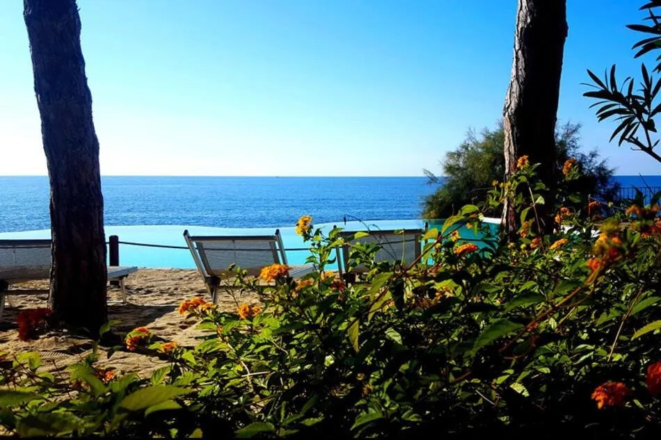 Hotel Costa dei Fiori - zwembad