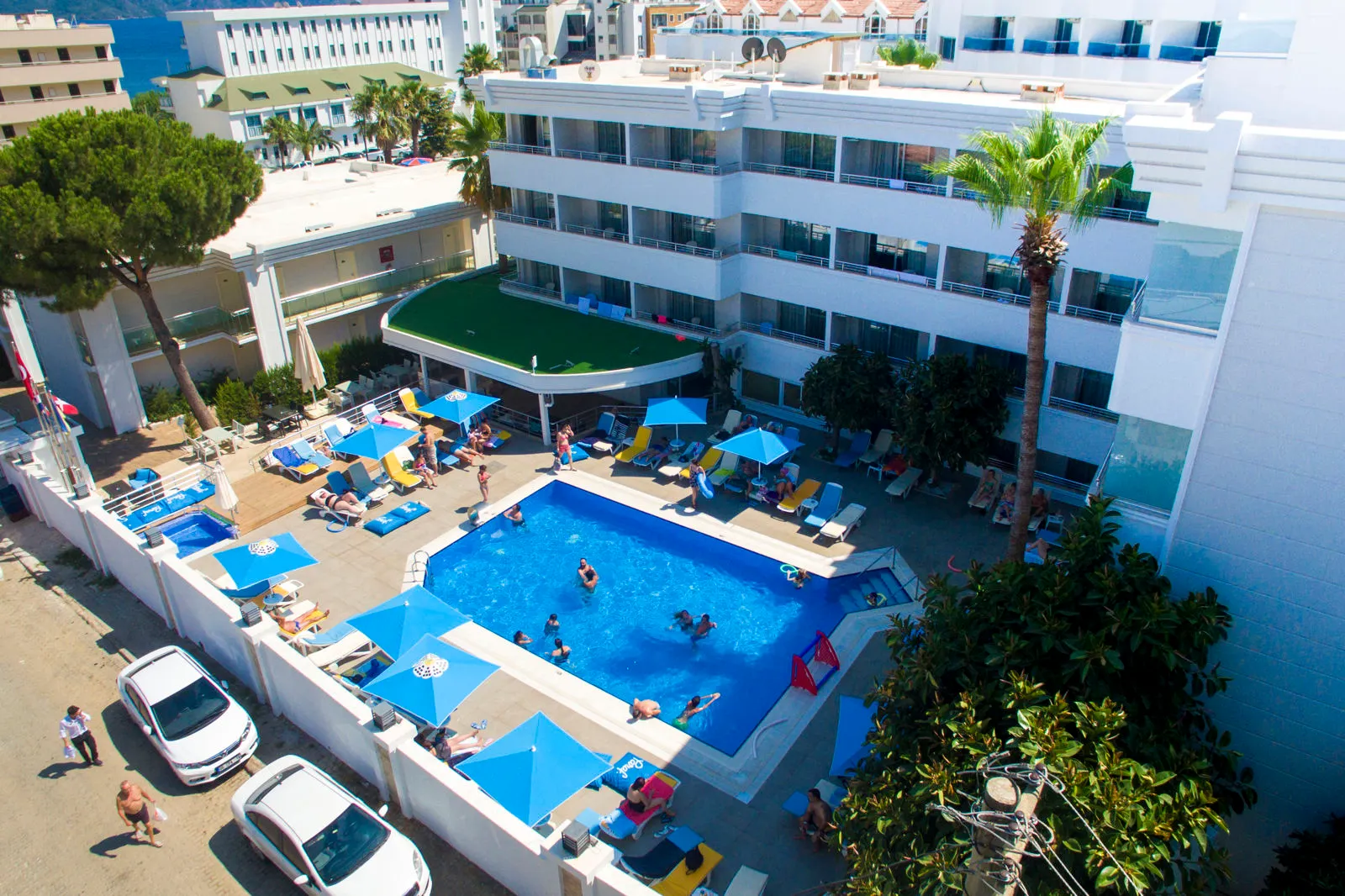 Banu Hotel