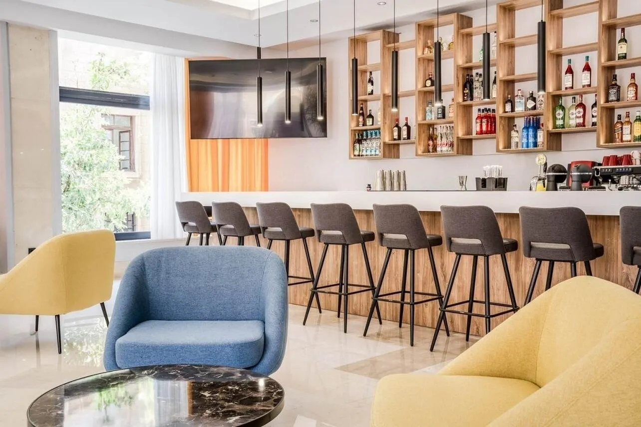 Island City Boutique Hotel - bar