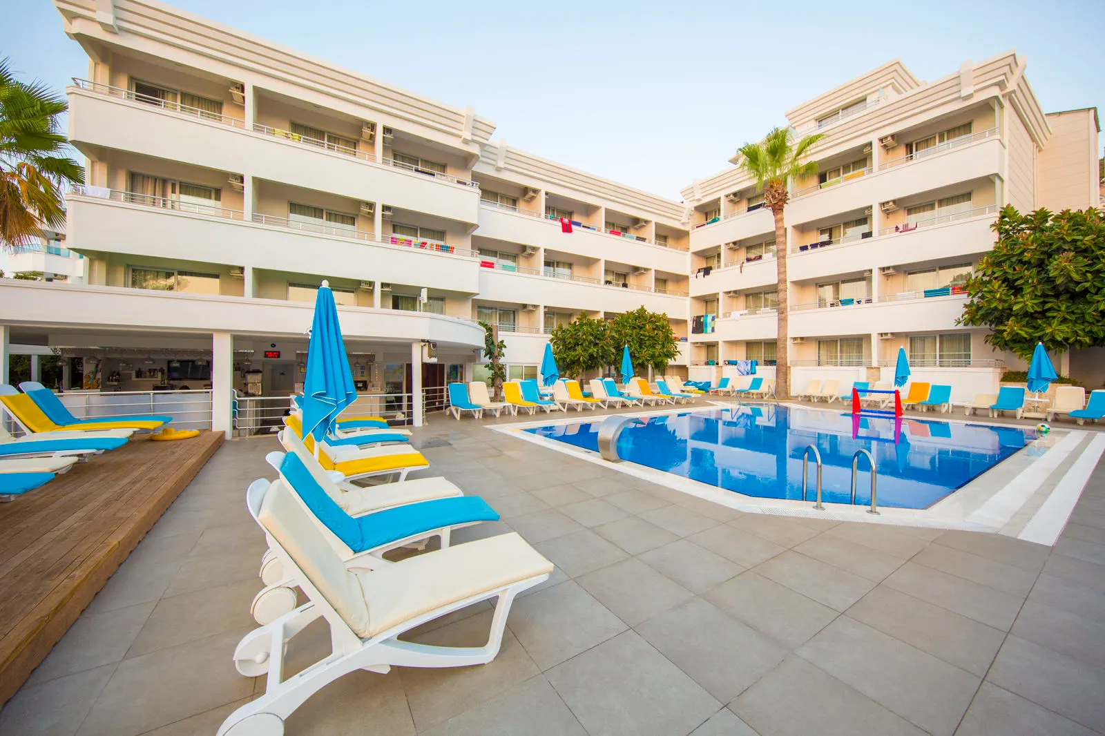 Banu Hotel