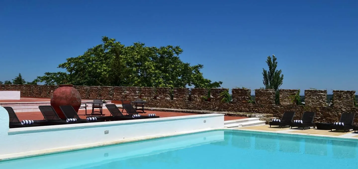 pousada castelo estremoz - zwembad.jpg