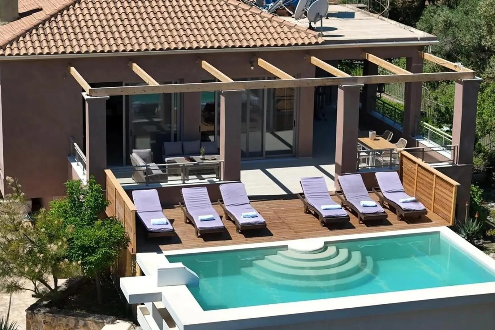 Stilvi Villa - zwembad