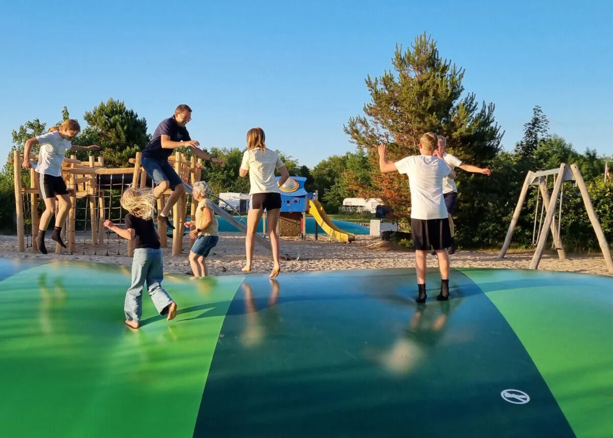Trampoline
