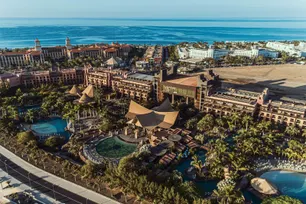 Lopesan Baobab Resort
