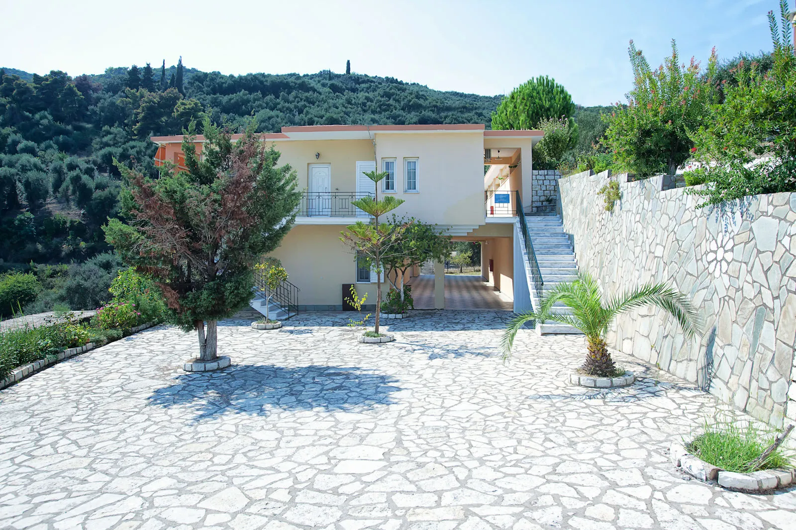 Enjoy Lichnos Bay Village