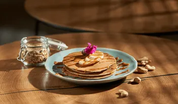 caju le petit hotel - pannenkoeken .png