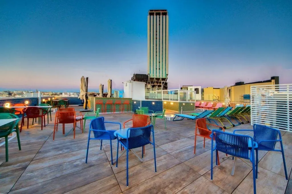 IKYK hotel - Dakterras